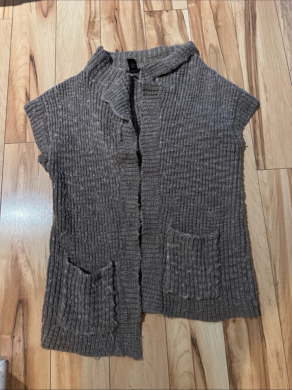 Cozy knitted Open-Front Sleeveless Cardigan - Gray